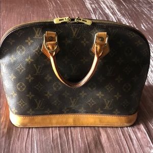 Authentic LV Alma